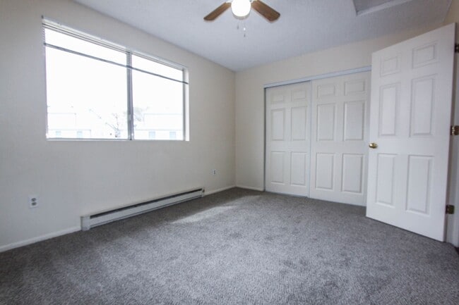 Building Photo - 4910 N Arnold Dr