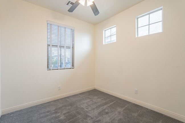 Building Photo - Verrado Living - 4 Bedrooms & 3 Baths!