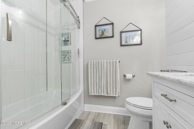 Building Photo - 6 Kindling Way