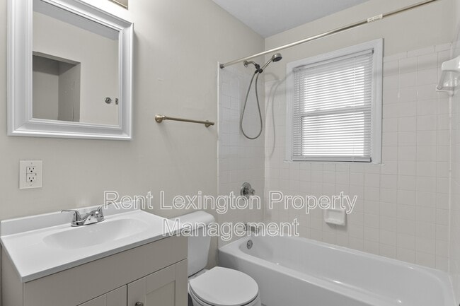 Building Photo - 304 Harvard Dr