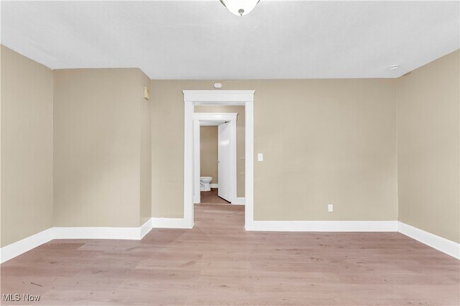 Building Photo - 9702 Laird Ave