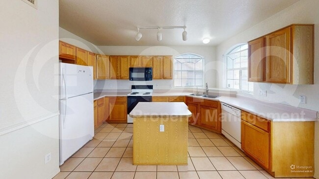 Building Photo - 8305 N Solitude Way