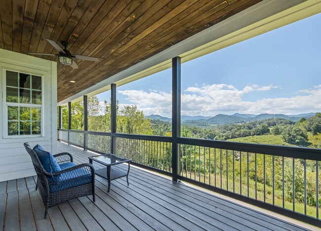 Building Photo - 179 Goldfinch Ln