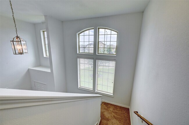Building Photo - 9230 Mission Arbor Ln