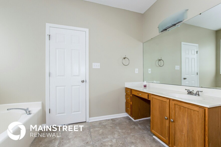 Building Photo - 9929 Brawley Ln