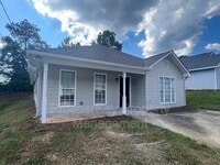 Building Photo - 707 Pine Hill Ct