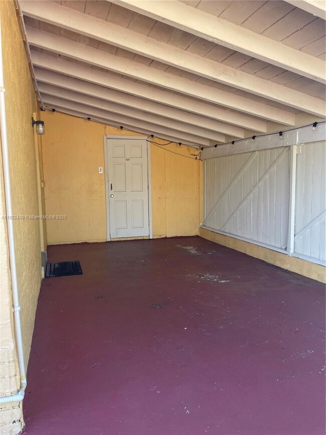 Building Photo - 1865 NW 6th Ave