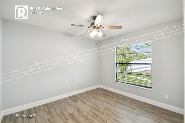 Building Photo - 800 S Galena Ave