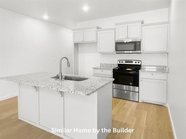 Building Photo - 1711 SW Washington Ave