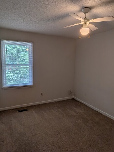Building Photo - 106 Bethany Ln