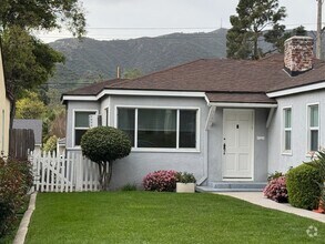 Building Photo - 1620 Glencoe Way