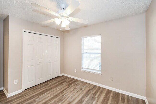 Building Photo - 9366 Daniel's Mill Dr