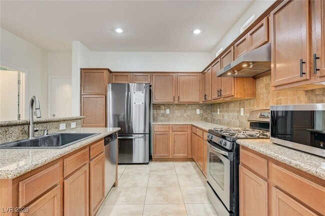 Building Photo - 10644 Tray Mountain Ave