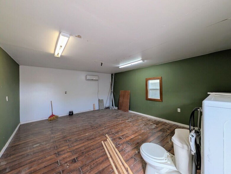 Building Photo - 13208 W Tuckey Ln