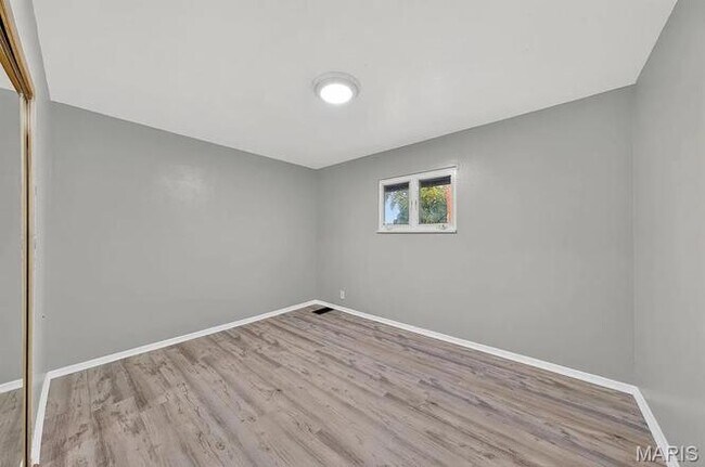 Building Photo - 138 Grampian Rd