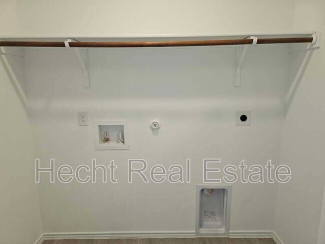 Building Photo - 9216 Saint Jerome