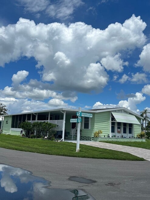Building Photo - 5700 Bayshore Rd