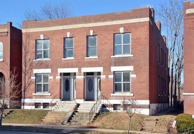 Building Photo - 3223 Indiana Ave