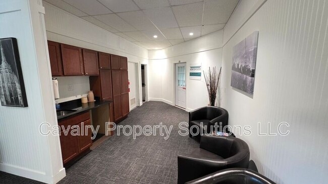 Building Photo - 3947 E Calvary Rd