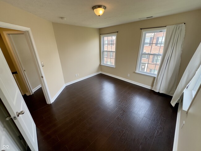 Building Photo - 9094 Demarest Dr