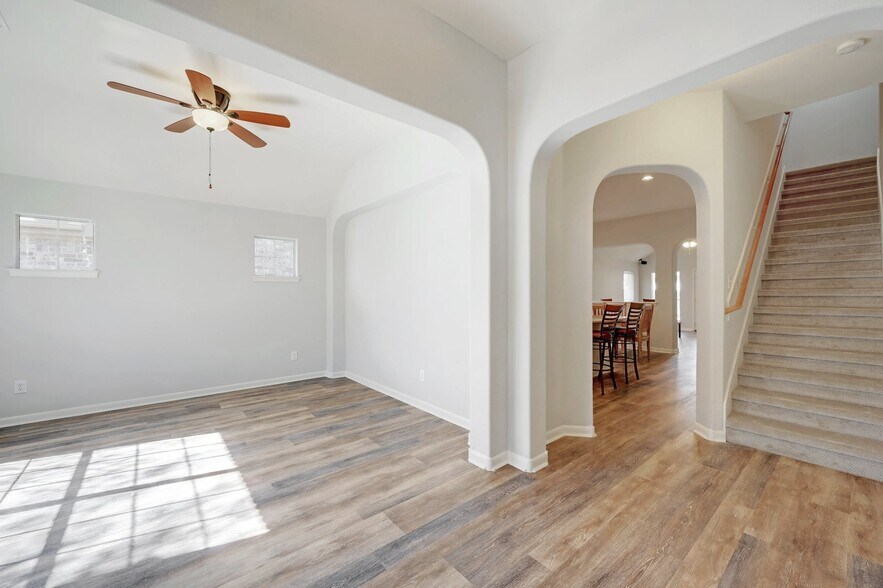 Building Photo - 2605 Salorn Way