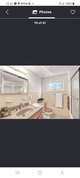 Building Photo - 6 Burgundy Ln