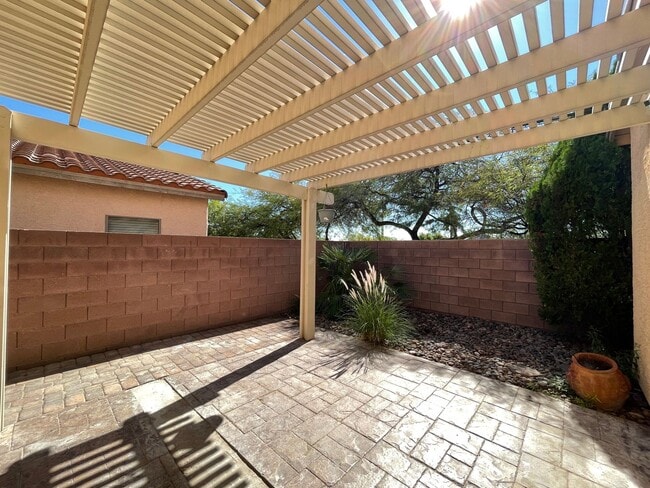 Building Photo - MADISON PLACE AT SUMMERLIN