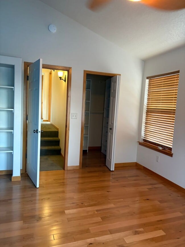 Building Photo - Spacious Lewis & Clark 4-Bedroom Home