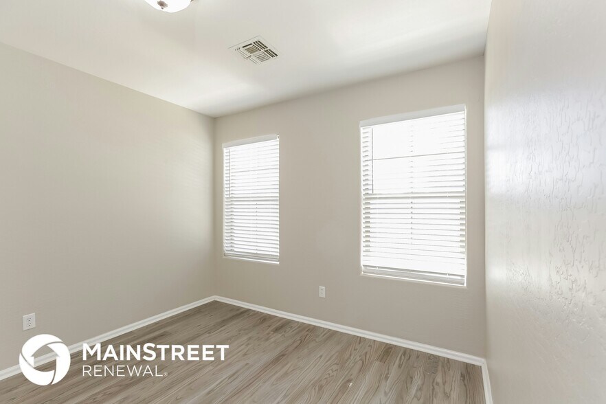 Building Photo - 17406 W Mohave St