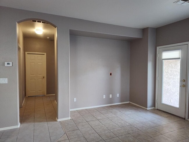Building Photo - 44098 Granite Dr