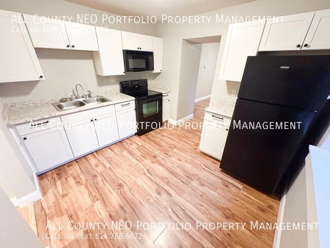 Building Photo - 1046 Republic Ave