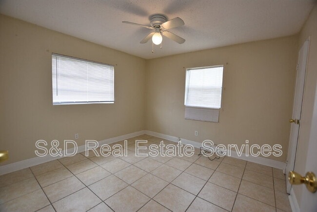 Building Photo - 1804 Elk Dr