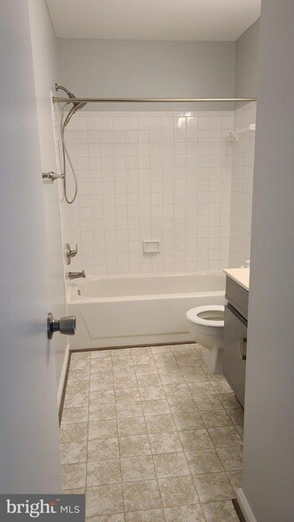 Building Photo - 15619 Easthaven Ct
