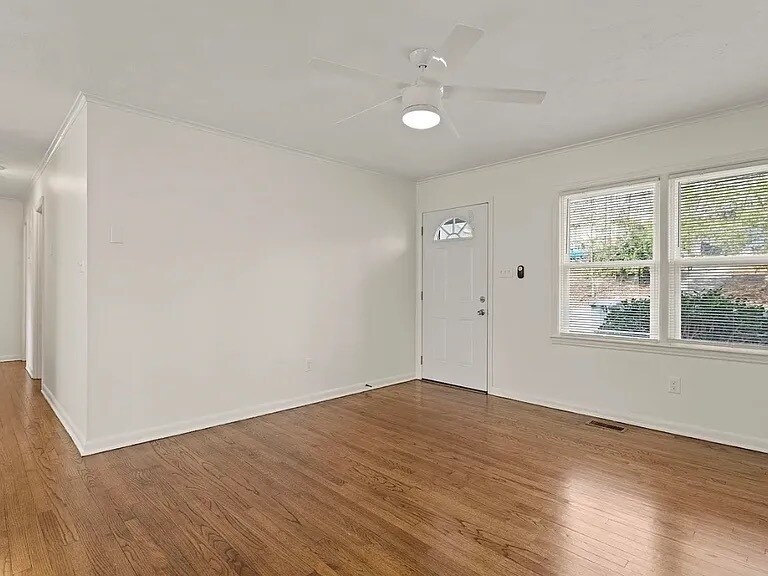 Building Photo - 407 Yardley Ct