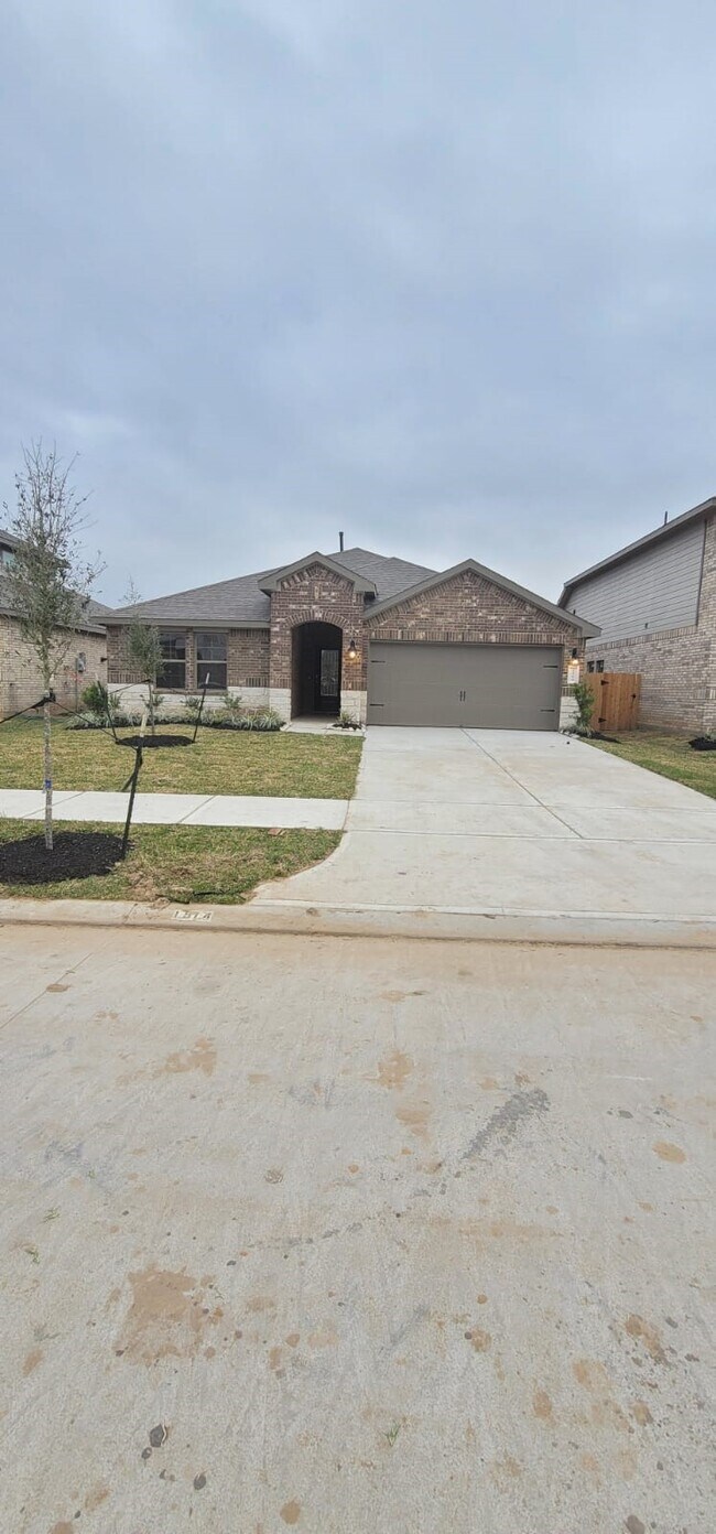 Building Photo - 1514 Maple Rdg Dr