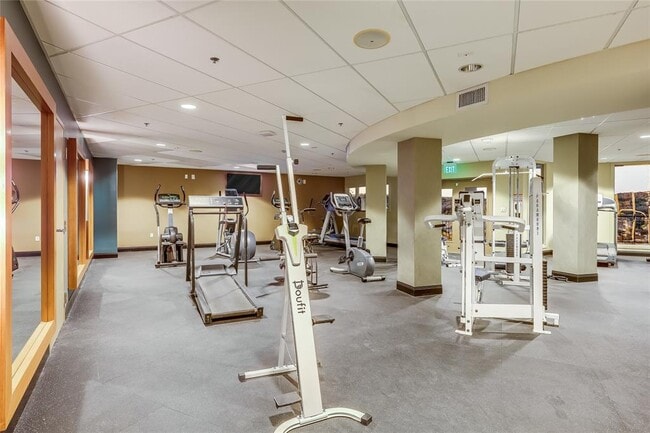 Building Photo - 3404 American Dr