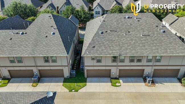 Building Photo - LUXURY TOWNHOME IN CRAIG RANCH COMMUNITY