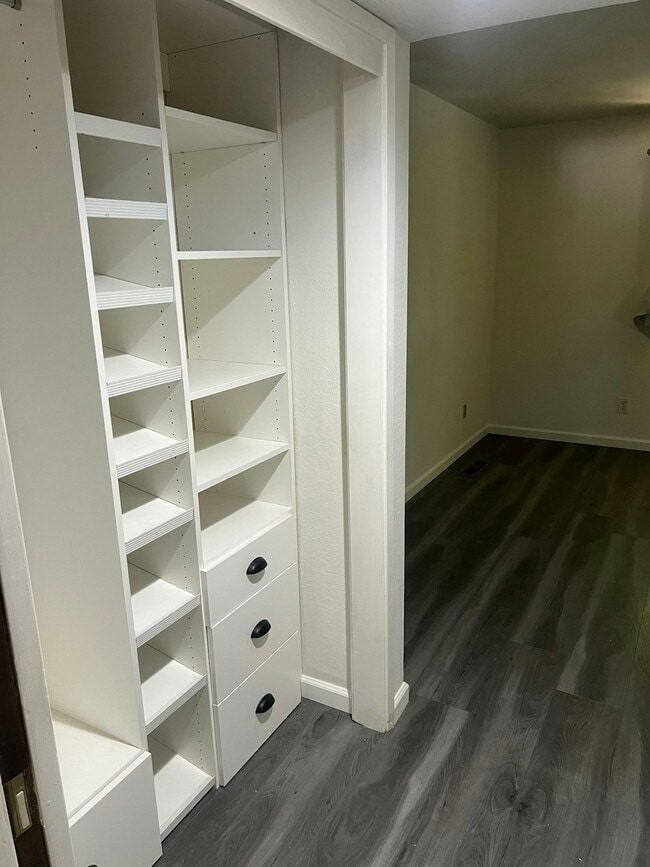 Building Photo - 4040 Marlow Ct