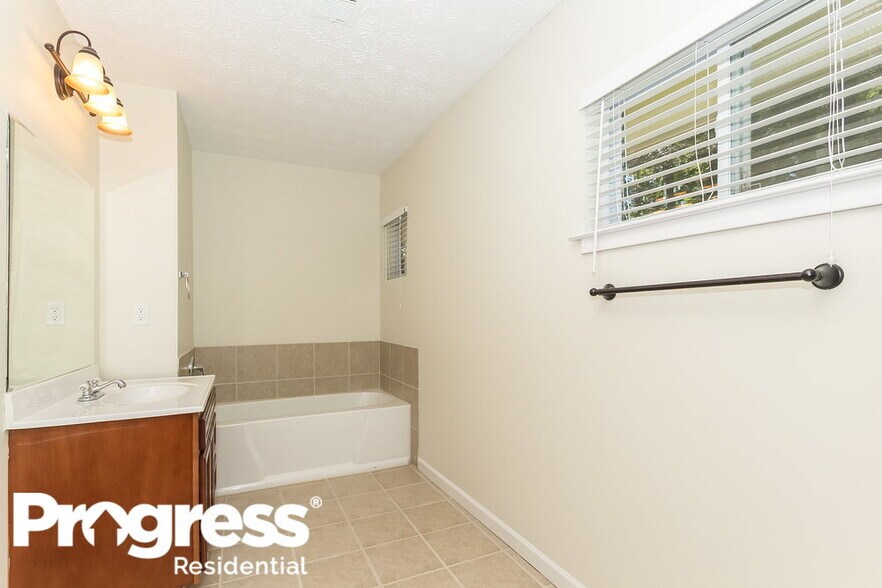 Building Photo - 3671 Larkspur Terrace