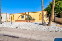 Building Photo - 7850 E Glenrosa Ave