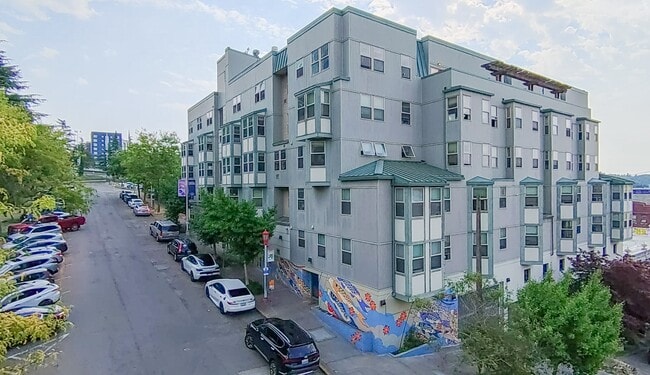 Building Photo - Nihonmachi Terrace