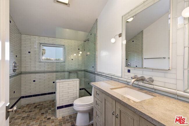 Building Photo - 1277 N Norman Pl