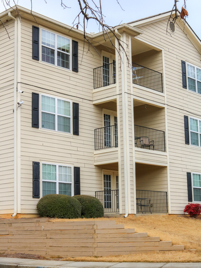 Harbins Manor Apartments - 950 Harbins Rd NW Lilburn GA 30047 ...