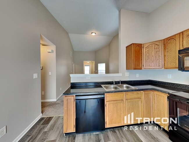 Building Photo - 2803 Drewmatt Ln