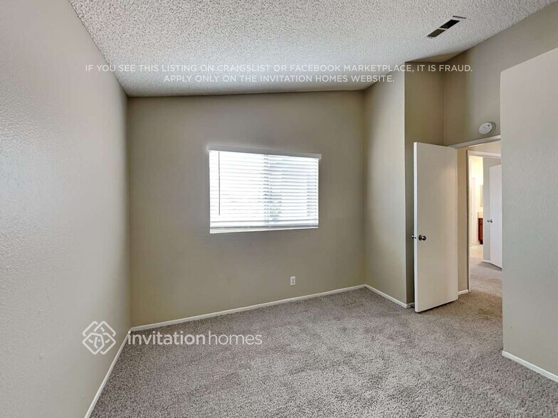 Building Photo - 7886 Pinyon Ave