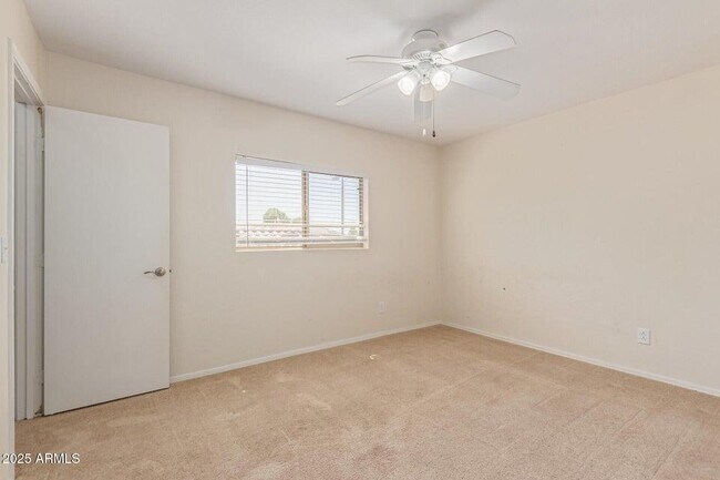 Building Photo - 1534 S Danielson Way