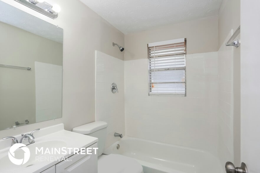 Building Photo - 9572 Spottswood Rd W