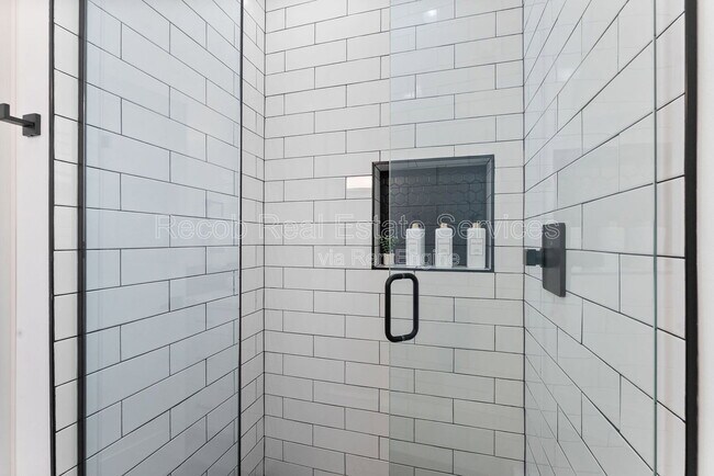 Building Photo - 5256 Adams Ave