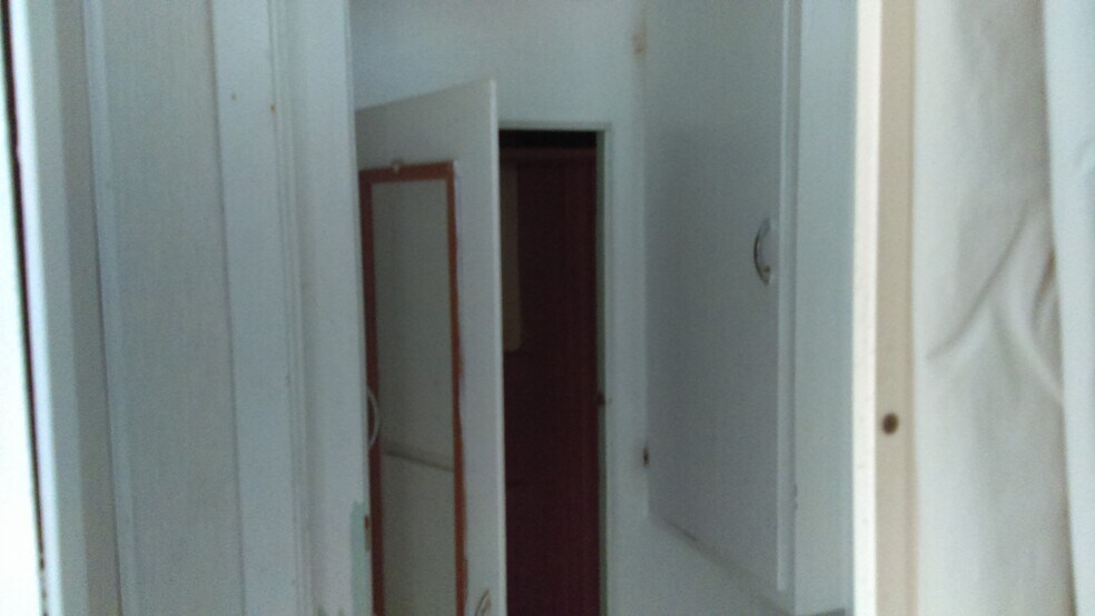 Building Photo - 1108 9th St N