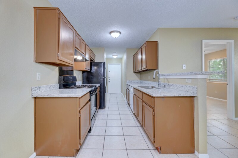 Building Photo - 12302 Dellrey Dr